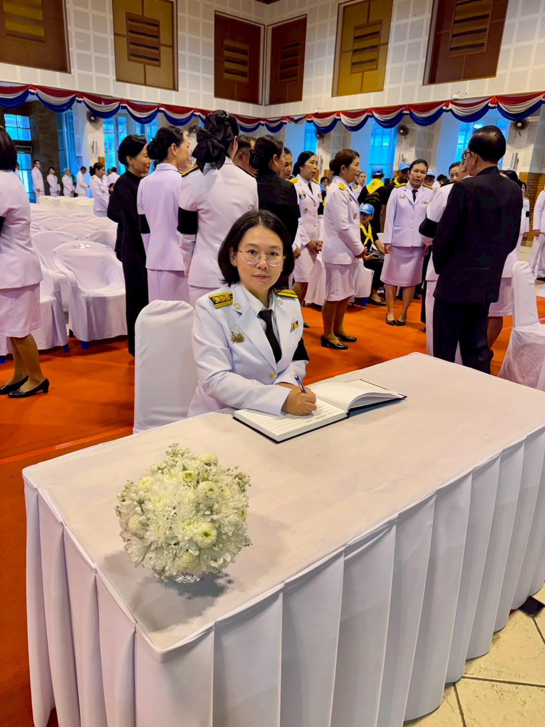 title - ส.ป.ก.จันทบุรี ร่วมพิธีถวายน้ำสรงพระศพ เบื้องหน้าพระรูปสมเด็จพระเจ้าลูกเธอเจ้าฟ้าพัชรกิติยาภา นเรนทิราเทพยวดี กรมหลวงราชสาริณีสิริพัชร มหาวัชรราชธิดา